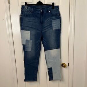 Chico’s Sz 3 So Slimming Girlfriend Ankle Jeans